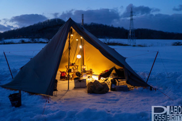 冬キャンプ,雪中キャンプ,防寒対策,初心者,注意点,問題点,解決策,必要,アイテム,持ち物,大変さ,苦労,デメリット,メリット