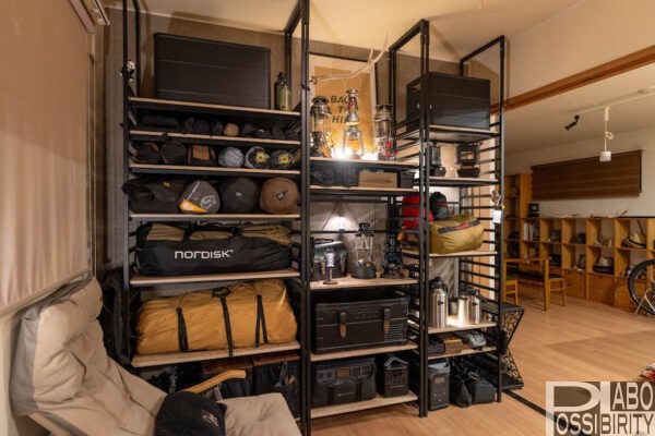 キャンプ棚,dinos, ディノス,ブルックリンテイスト頑丈突っ張りラック,収納棚,おしゃれ