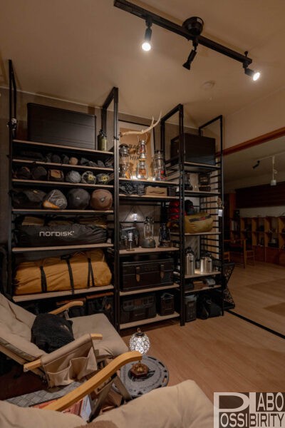 キャンプ棚,dinos, ディノス,ブルックリンテイスト頑丈突っ張りラック,収納棚,おしゃれ,写真,口コミ,使用例