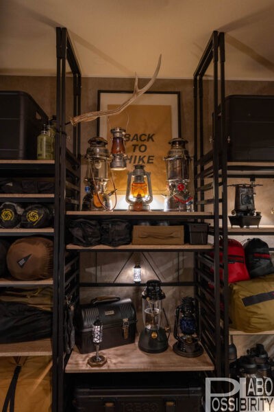 キャンプ棚,dinos, ディノス,ブルックリンテイスト頑丈突っ張りラック,収納棚,おしゃれ,写真,口コミ,使用例