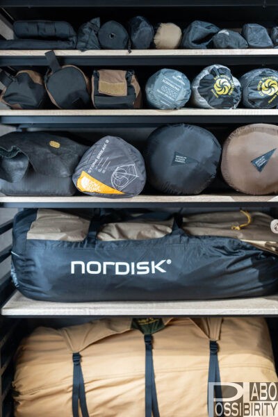 キャンプ棚,dinos, ディノス,ブルックリンテイスト頑丈突っ張りラック,収納棚,おしゃれ,写真,口コミ,使用例